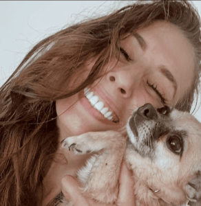 Read more about the article Stacey Solomon reveals how her Chihuahua has died in her arms after 11 years