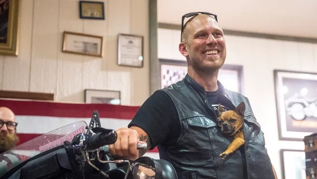 Read more about the article Man and Chihuahua traveled 82,000 miles on motorcycles to support the military