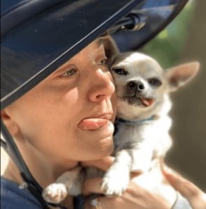 Read more about the article Heartfelt Goodbye: Kaley Cuoco’s Emotional Tribute to Beloved Chihuahua Dump Truck